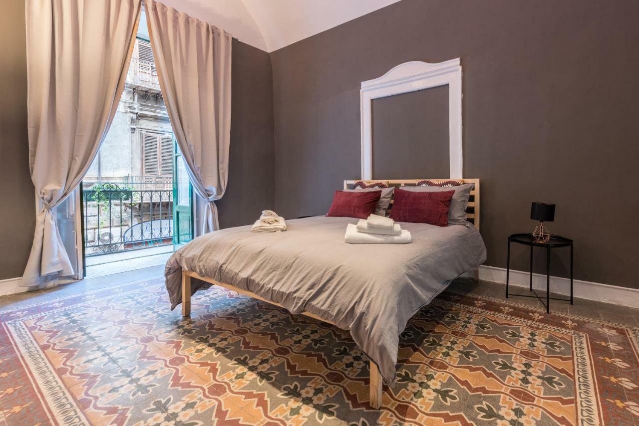 Qasr Home Beautiful Apartment In Палермо Екстериор снимка